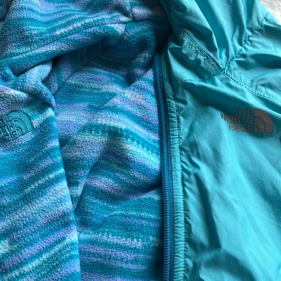 Toddler girls North Face zip up - Picture 2 of 3